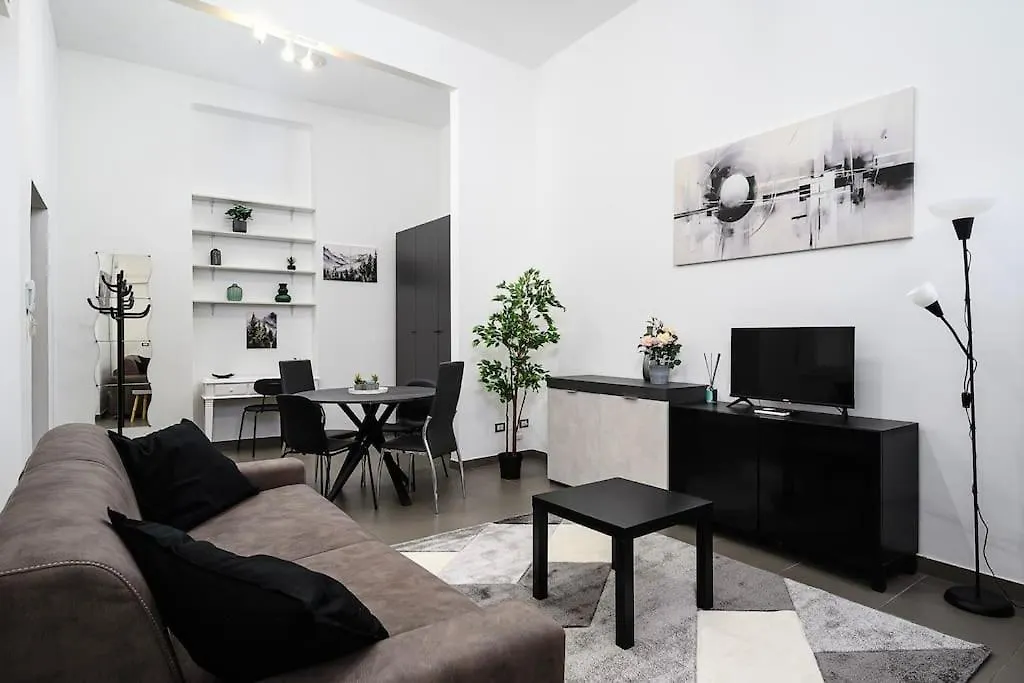 Apartment Appartamento Milano Duomo 4 Persone Via Torino